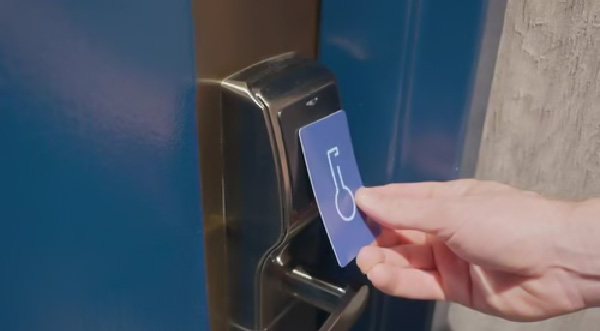 RFID reader and what are the technical advantages of archives management applications