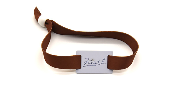 Magnetic stripe card facing the financial industry out, financial ic card has become a major trend in the industry